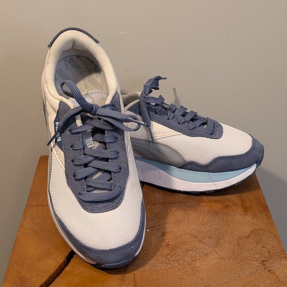 Puma Cruise Rider Sneaker Blue Tones Playground Preppy Coastal Classic - Size 8 - Picture 1 of 8